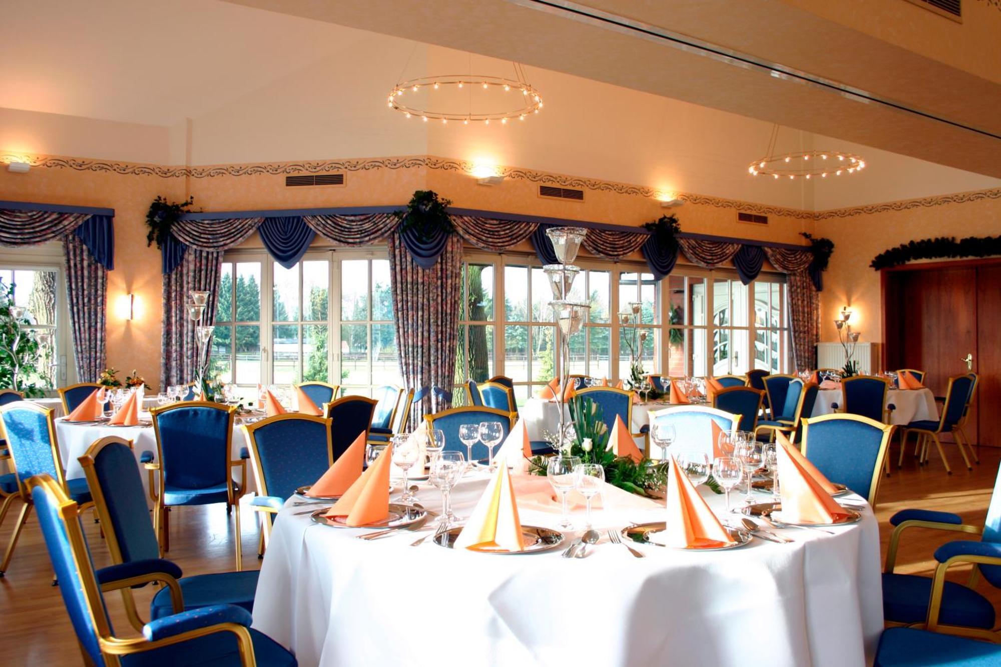 Land-Gut-Hotel Restaurant Kreuz Meyer Stuhr Εξωτερικό φωτογραφία