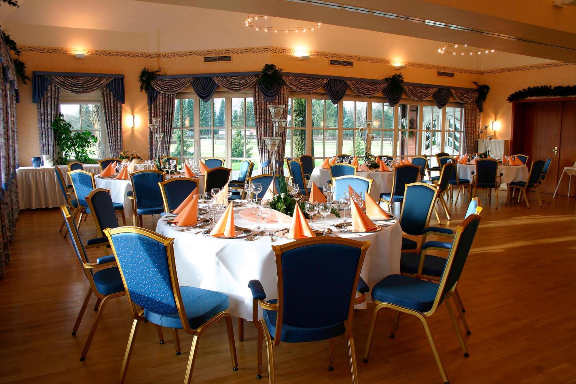 Land-Gut-Hotel Restaurant Kreuz Meyer Stuhr Εξωτερικό φωτογραφία