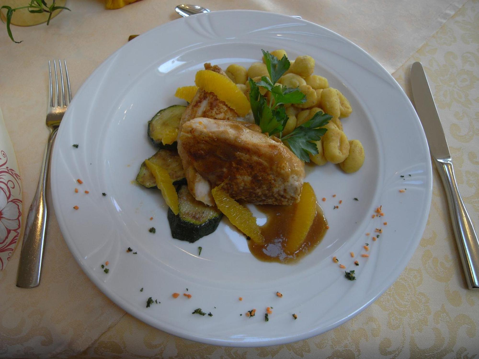 Land-Gut-Hotel Restaurant Kreuz Meyer Stuhr Εξωτερικό φωτογραφία